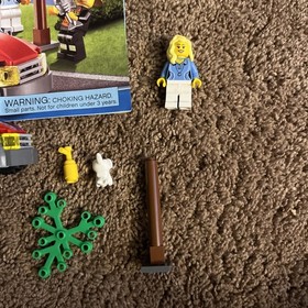 60001 LEGO City Fire Chief Car (80 Pcs and Instr, Minifigs)