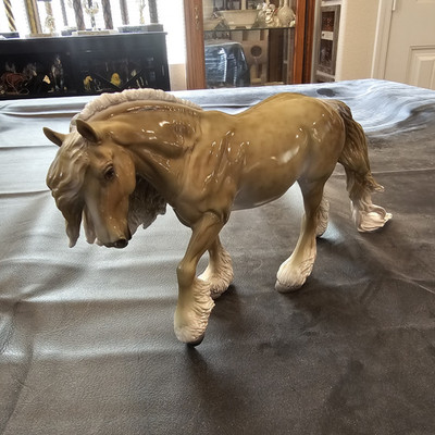 Peter Stone Loyalty Club Plastic Irish Draft Horse Model Figurine  Collectible