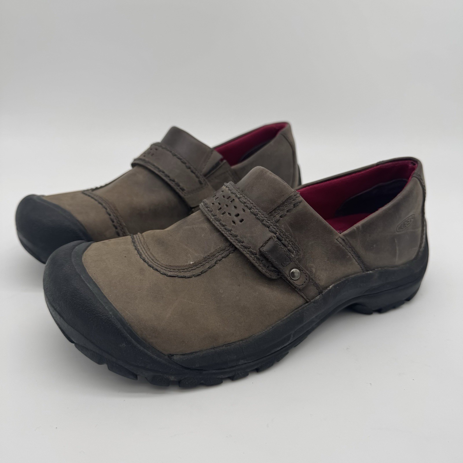 Scarpe slip on Keen Kaci in pelle marrone casual comode taglia 10 prezzo al pubblico consigliato $150