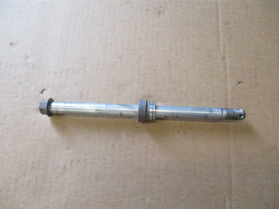 Vorderradachse + Distanzscheibe von Yamaha 125 TDR Modell 4FU / 5AE