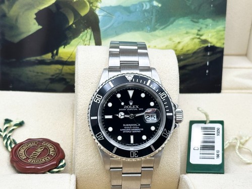 Rolex Submariner Date 16610 Black Dial Stainless Steel Box Booklet 2005