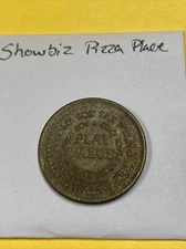 Vintage SHOWBIZ PIZZA PLACE Come For Pizza Stay For Fun Arcade Game Token Coin
