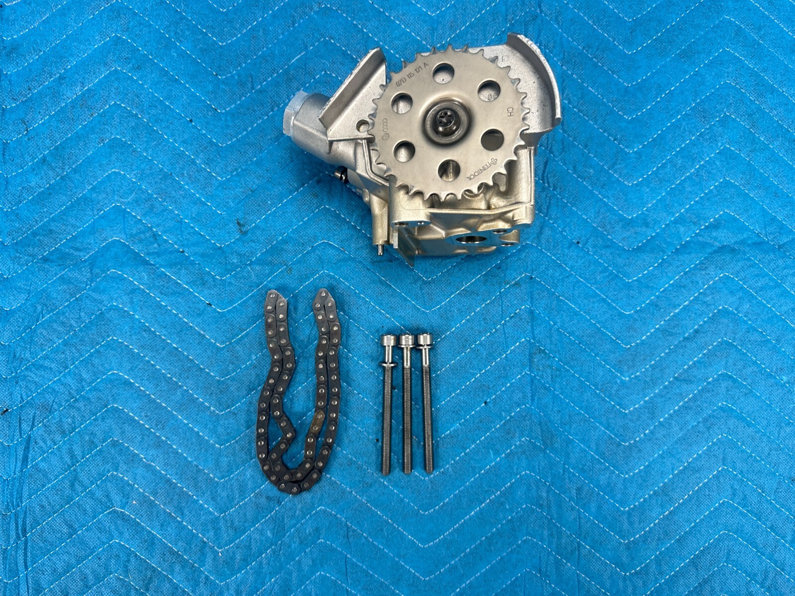 Bentley Continent Flying Spur Engine Oil Pump w/ Сhain & Bolts 29k 2006-2012 OEM