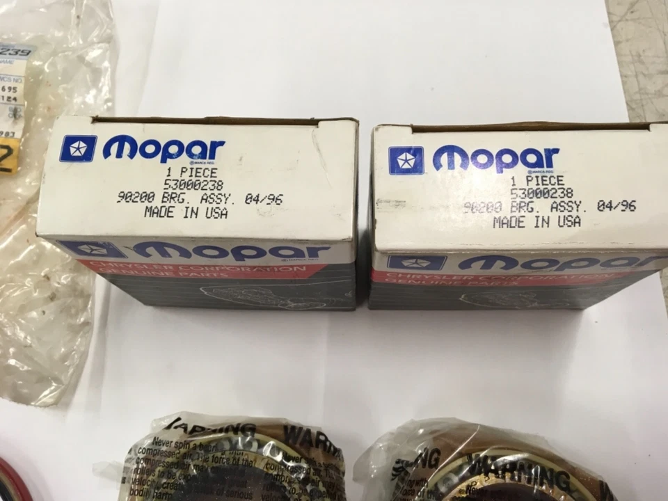 Rodamientos y sellos de rueda delantera OEM NUEVO DE STOCK Jeep 84 85 86 87 88 89 Cherokee Comanche Foto 2 de 3