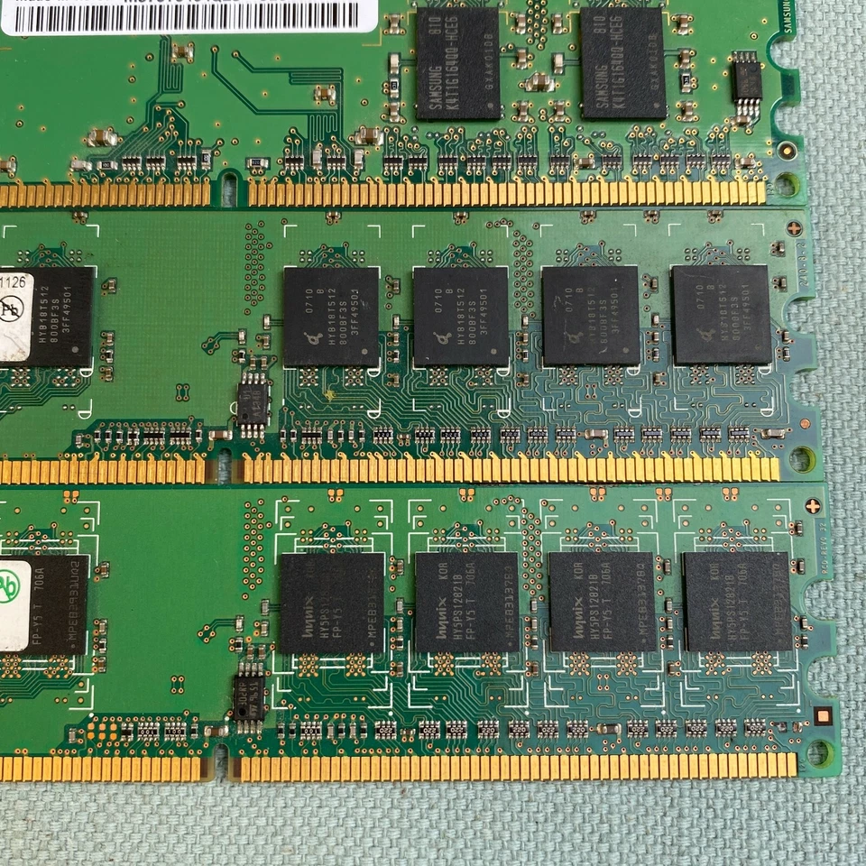 DDR2 SDRAM PC5300U5-555 667MHz PC Computer Memory Samsung Hynix 512MB 2GB Total - Image 3 of 4