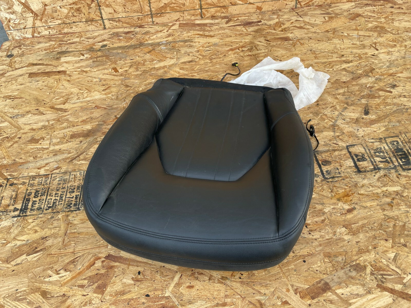 RIGHT SIDE LEATHER SEAT CUSHION BLACK OEM M157 42K 14-19 MASERATI GHIBLI Q4 S