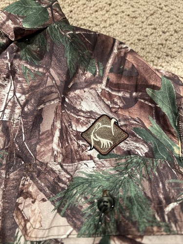 Ol’ Tom Turkey Gear Size: M Button Up Camo Light Hunting Vest With Spine Pad - Picture 2 of 12