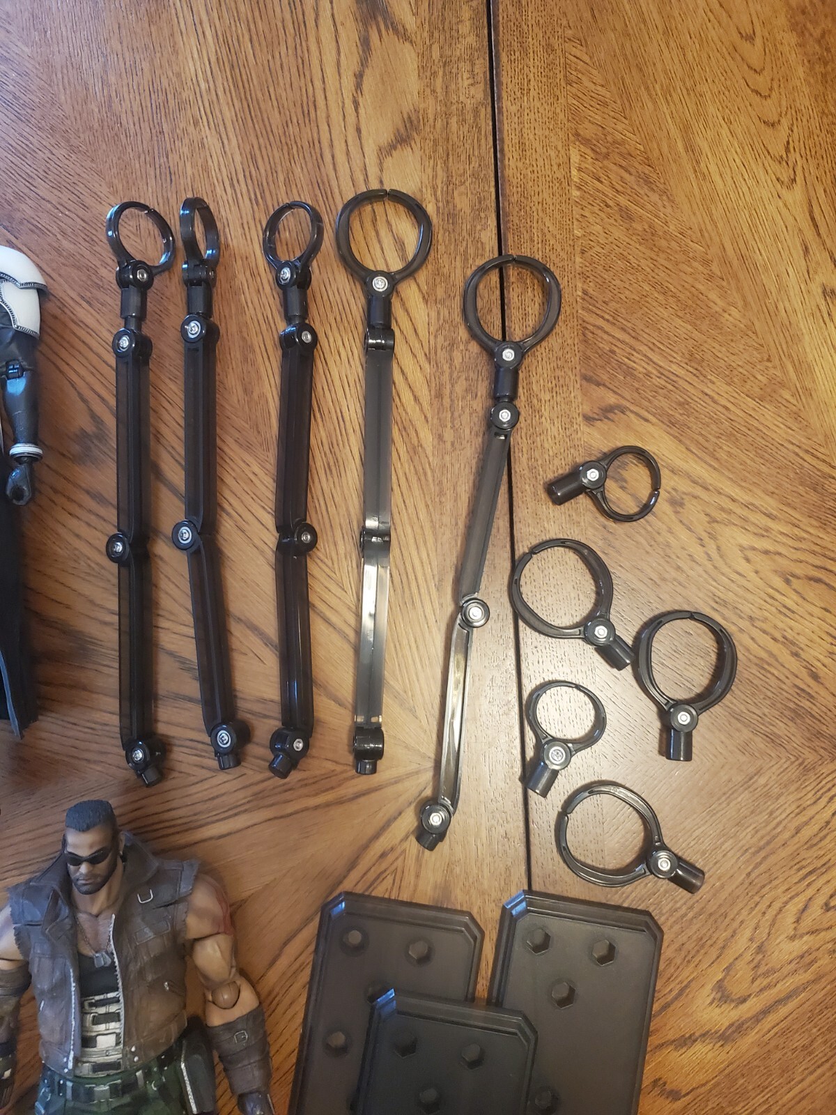 Final Fantasy VII Remake Play Arts Kai Cloud Tifa Aerith Red Barrett