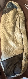 KELTY TUCK 20 Degree Sleeping Bag NWOT Condition with stuff sack