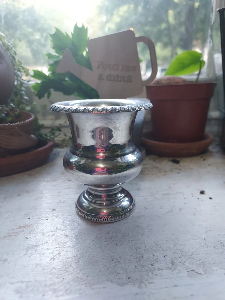 Jarrón pequeño The Antique Sheffield Silver Co EPC 298 Challis England placa de plata Foto 4 de 4