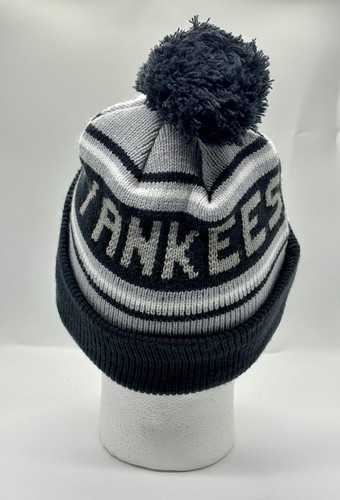 MLB New Era New York Yankees Cuffed Knit Black Gray Beanie Pom-pom Cap Hat NWT - Picture 4 of 9