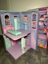 Barbie sprechendes Stadthaus Vintage klappbares ausklappbares Haus mit etwas Zubehör