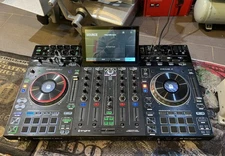 Denon PRIME4XUS  Prime 4 4-deck Standalone DJ Controller System