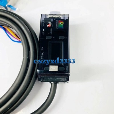 1PCS Brand New Keyence CZ-V1 CZV1 RGB DIGITAL FIBER OPTIC SENSORS SWITCH