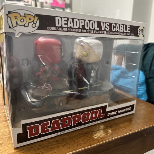 Funko Pop! Moments: Marvel - Deadpool (w/ Cable) #318 - Picture 6 of 6