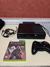 Microsoft Xbox 360 slim Elite - 250 Go manette + Assassin’s Creed Revelations