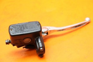 2003-2006 HONDA CBR600RR OEM FRONT BRAKE MASTER CYLINDER WITH LEVER