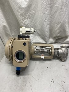 Samson Trovis 3730-1/3277 Positioner w/ Valve
