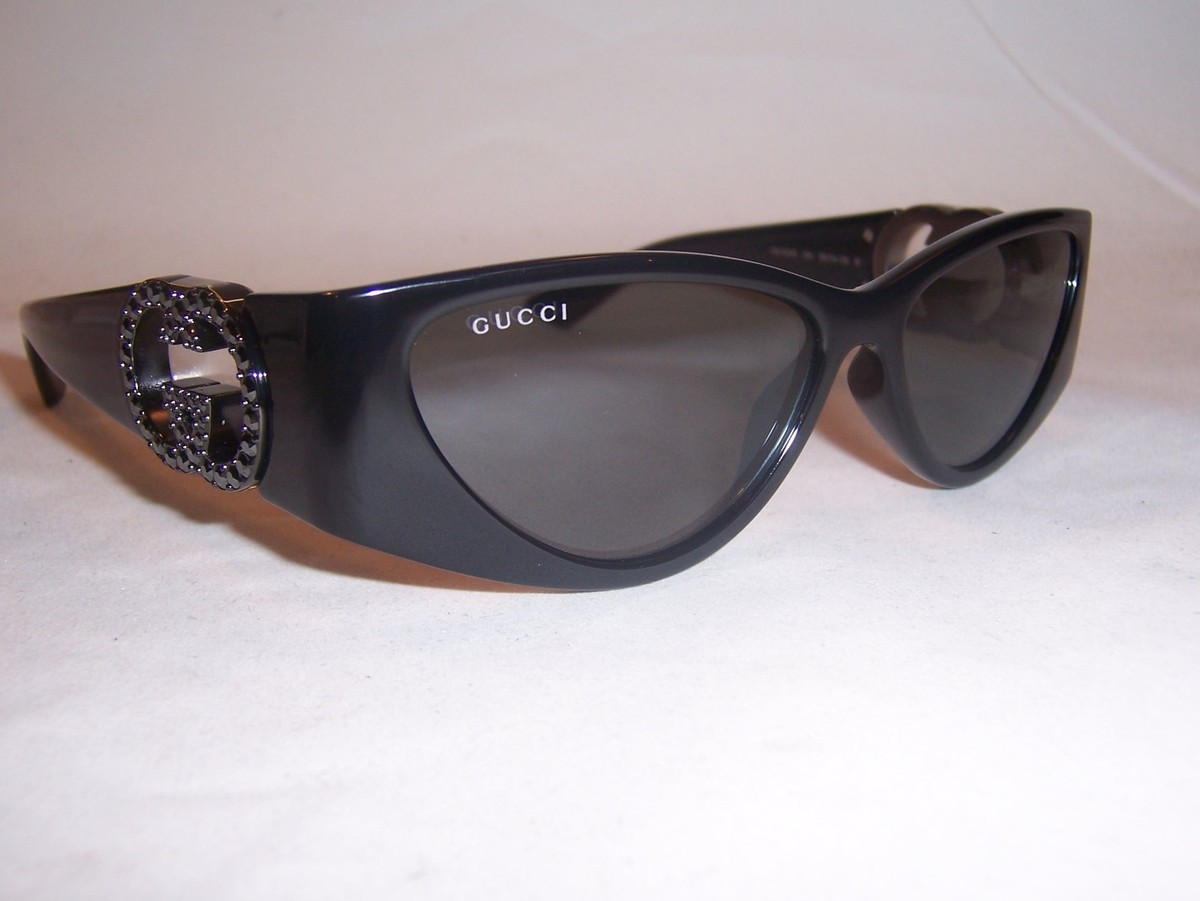 NEW GUCCI SUNGLASSES BLACK GREY WOMEN EYEWEAR GUCCI GG1824S 004 Gucci Gg1824s Black Female Cat-Eye Sunglasses | Eyewear Index main image 2