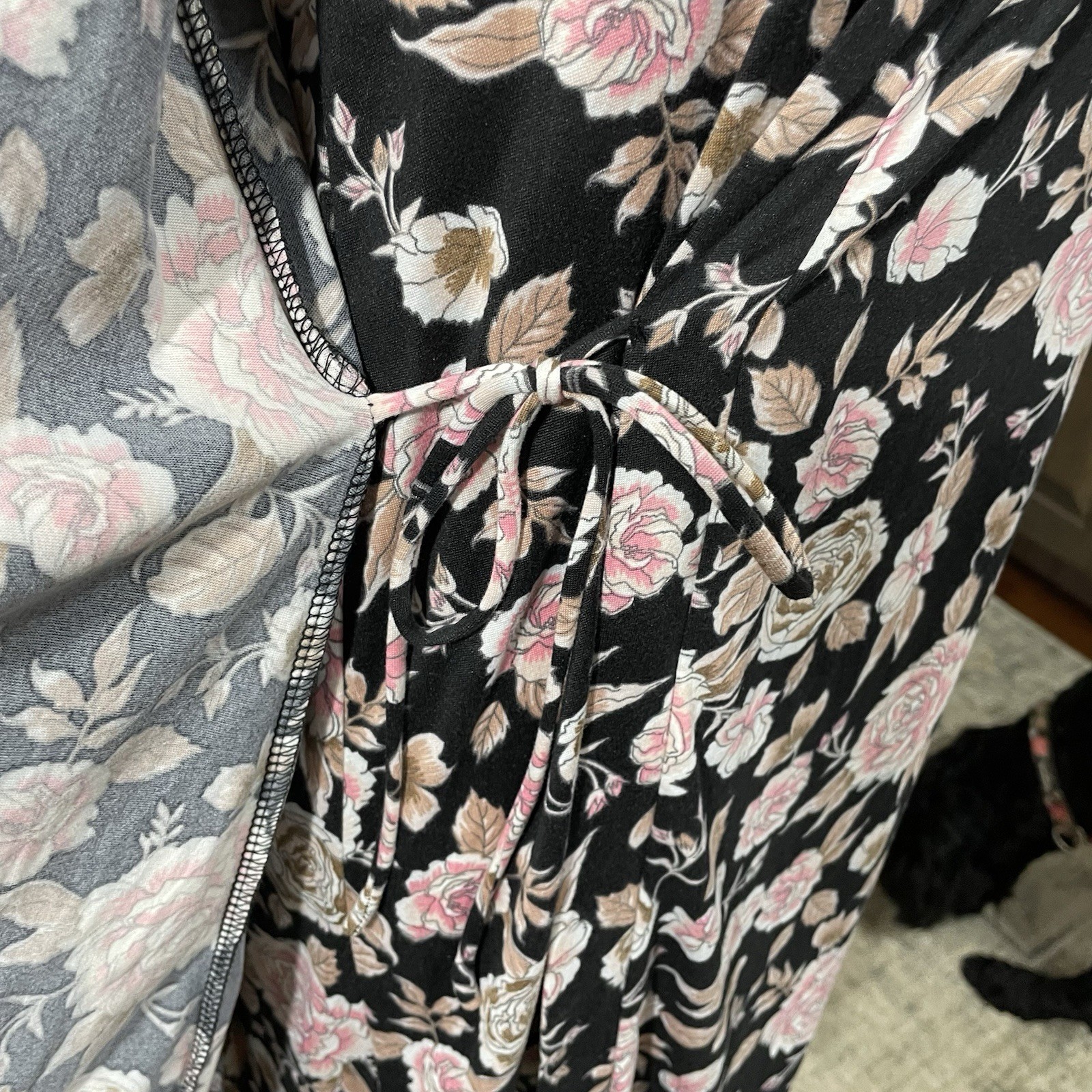 Rene Rofe Sleepwear Short Knit Robe & Gown Set Size M Black & Pink Floral Ruffle