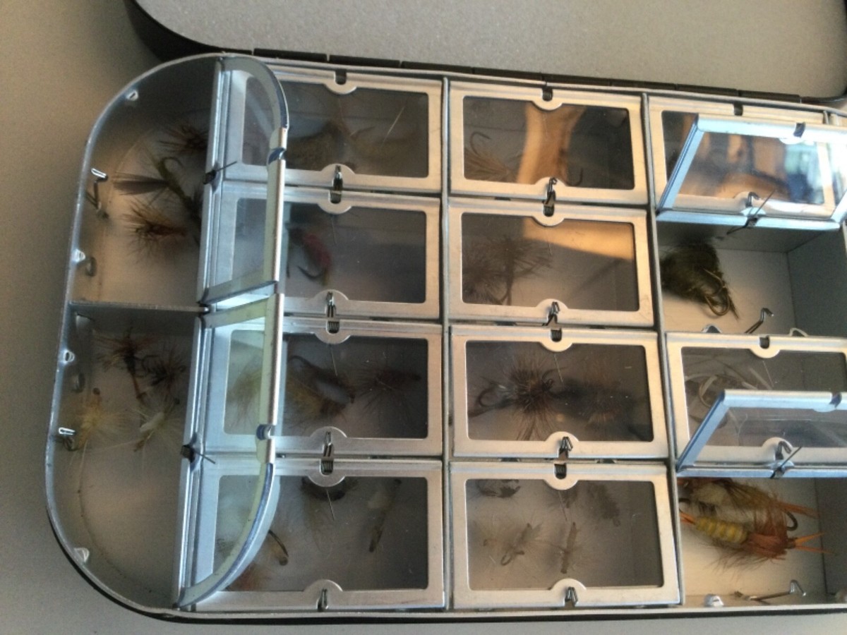Richard Wheatley of England Aluminum FLY BOX with 46 flies Richard Wheatley of England Aluminum FLY BOX with 46 flies