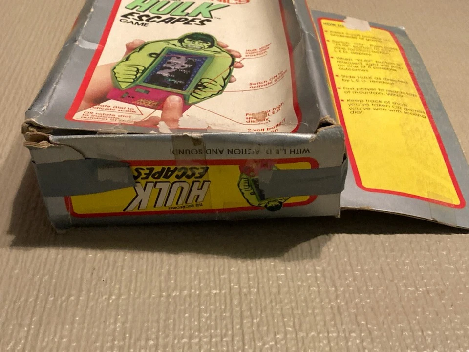 Vintage 1978 Hulk Escapes Bandai Handheld Game - Image 2 of 4
