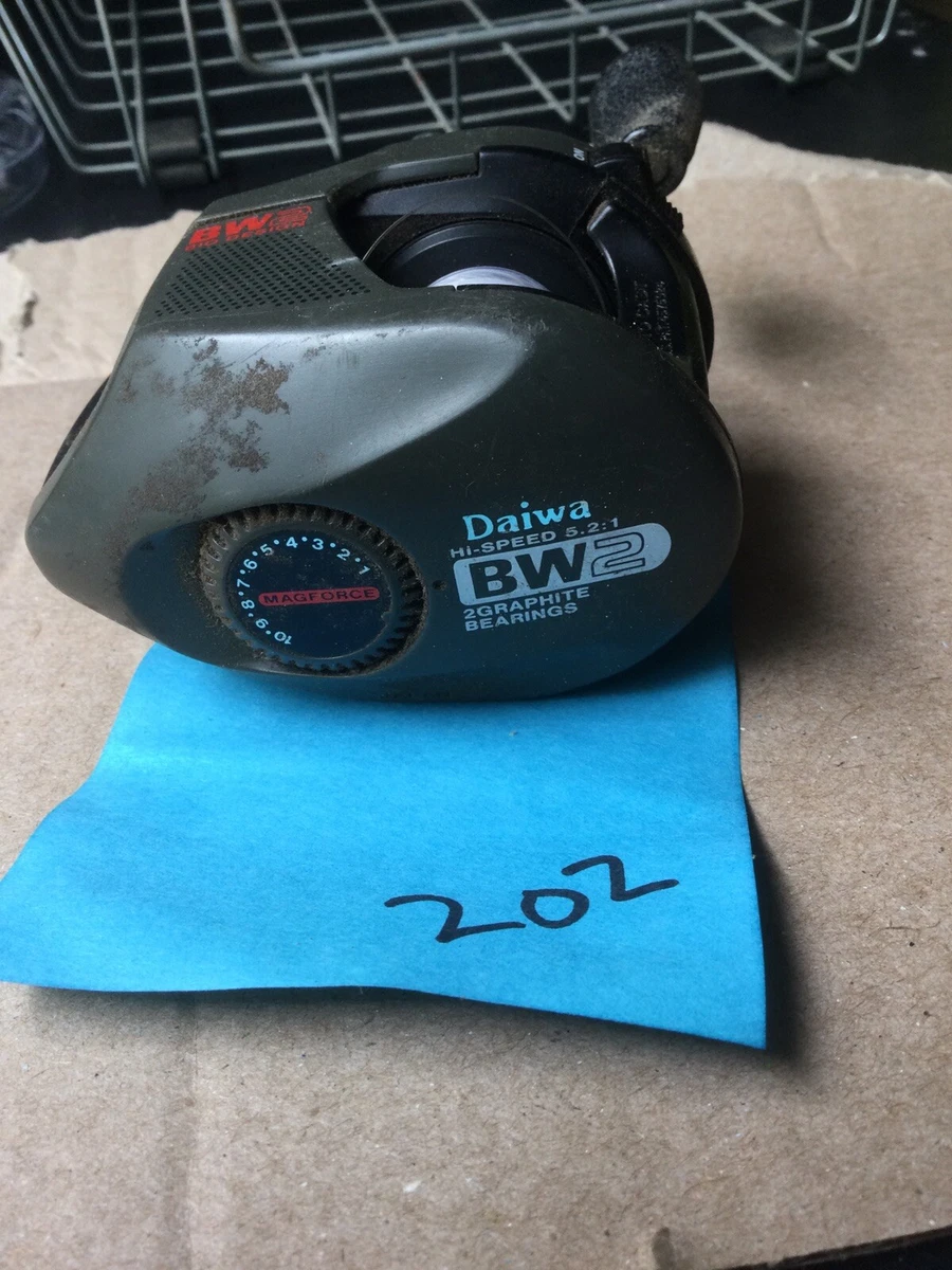 Vintage Daiwa BW2 Hi-Speed 5.2:1 Baitcasting Fishing Reel Graphite