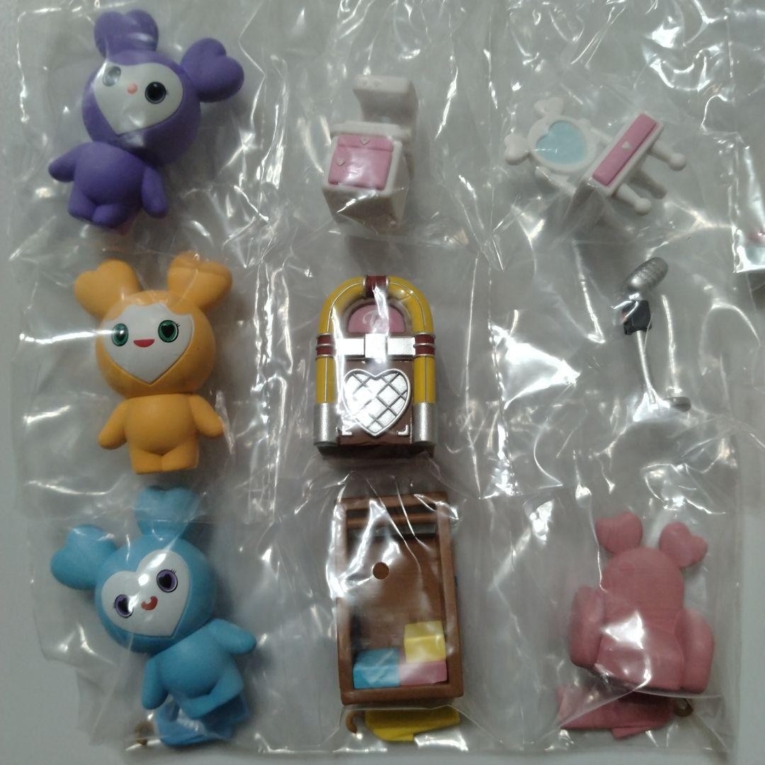 Twice Lovelys Capsule Apartment Miniature Figure Set 3Pcs Furniture Included