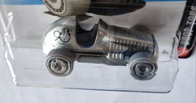 2026 Hot Wheels Pass `n Go in 1:64 # JJH30 HW Drob Tops Hasbro Rennwagen