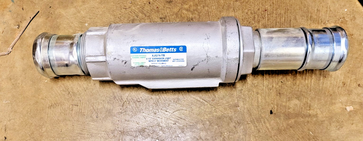 ABB THOMAS & BETTS XJG74-EMT / XJG74EMT (NEW OLD STOCK)