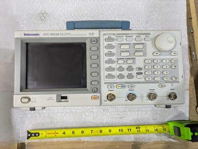 Tektronix AFG3022B Arbitrary Function Generator 25MHz 250MS/s Dual Channel Lab