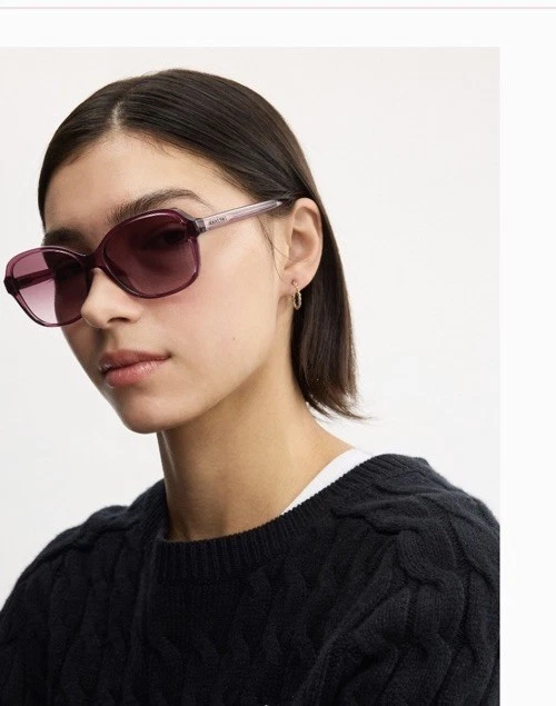 Coach Signiture Red Monogram Visor Oversized Black Women\'s Sunnies (GOOD/FAIR)✨️ Signature Heart Oversized Square Sunglasses | Eyewear  main image 3
