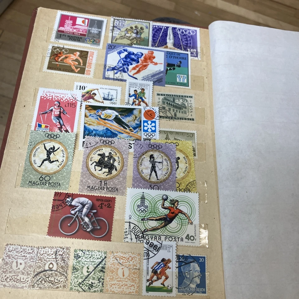 USED/HR Stamp Album, 1911-1991- World/Czechoslovakia/Japan etc.- 500+ Stamps! - Image 3 of 4