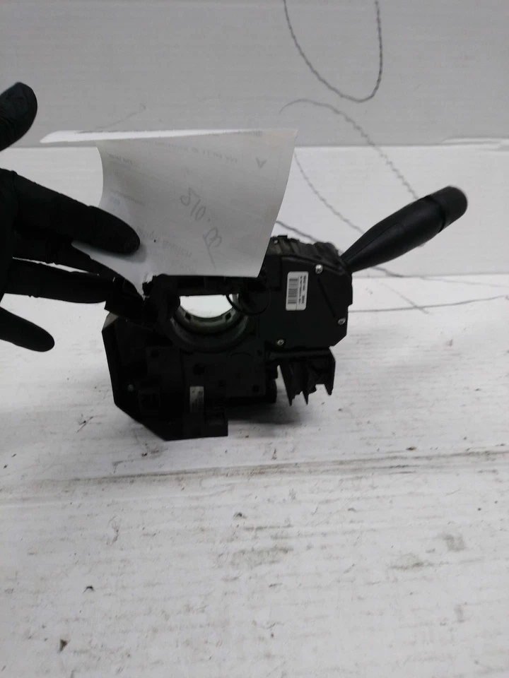 Interruptor de control de columna de dirección usado se adapta a: camioneta Ram Dodge 2500 2018 multifunción Foto 2 de 4