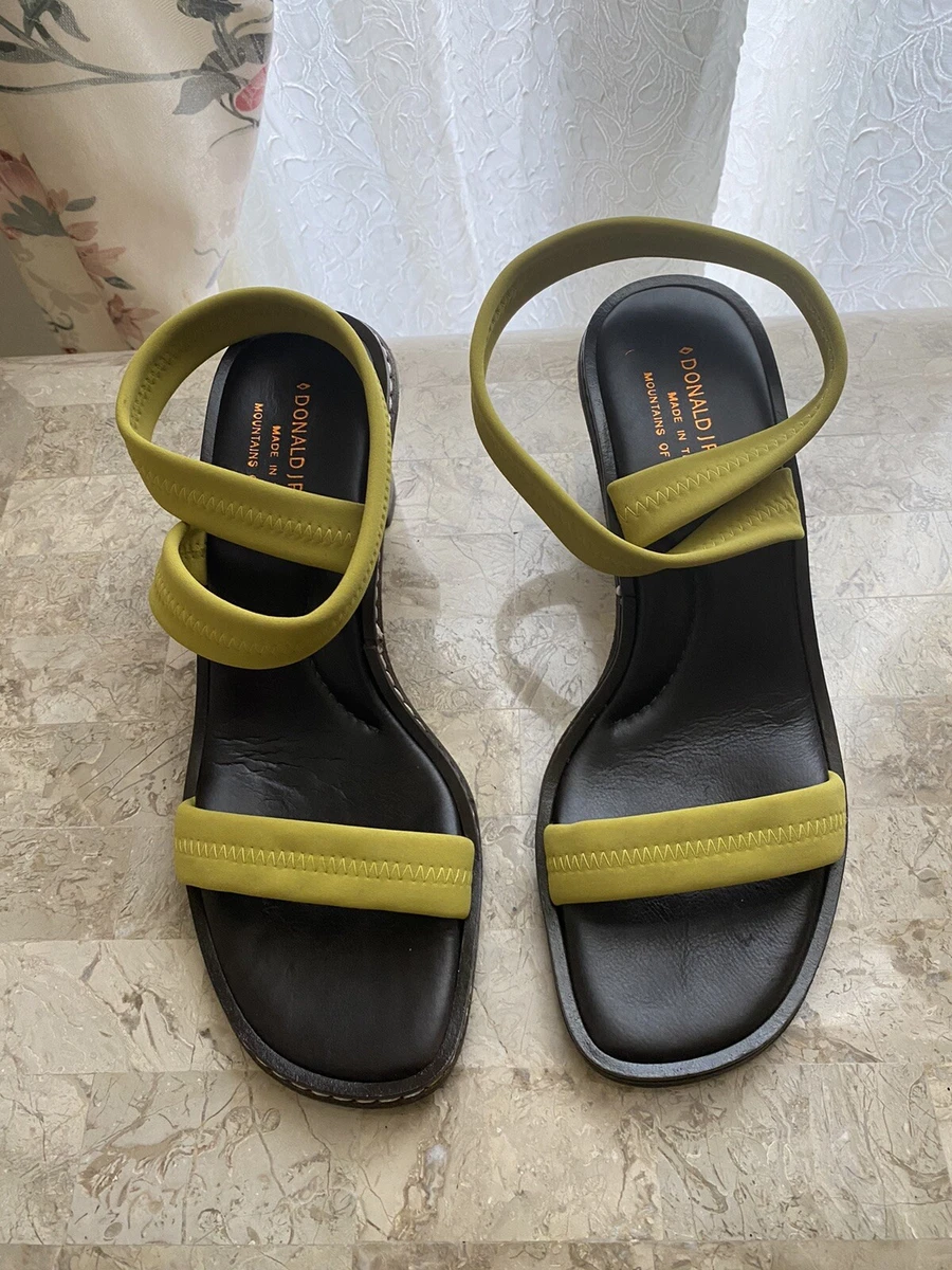 Donald hotsell pliner slippers