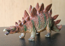 STEGOSAURUS DINOSAUR. DETAILED TOY DISPLAY FIGURE. AAA MADE IN CHINA
