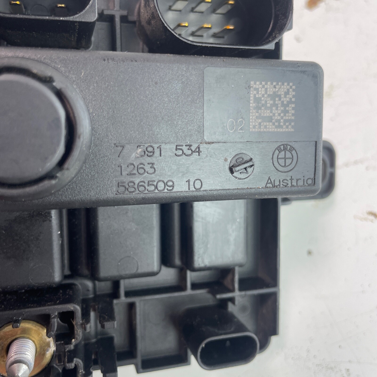 BMW Power Distribution Supply Module 7591534 / 586509 Sf0446 for  