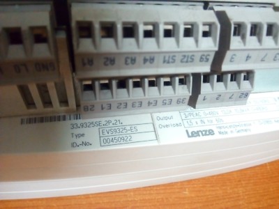 Lenze 9300 Servo controller 5.5 Kw.- Type: EVS9325-ES - Used