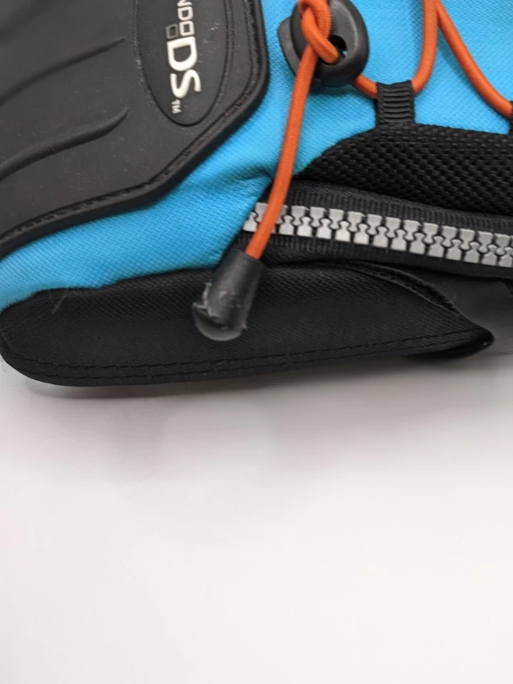 Mini Mochila Nintendo DS Lite Negra, Azul y Naranja - Usada y Limpia Foto 2 de 4