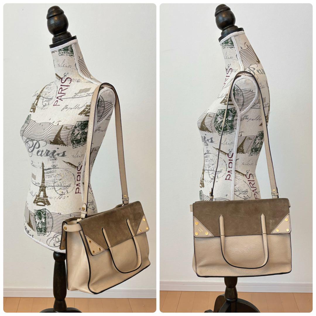 2way bag／beige Fendi Flip Large Beige Shoulder Handbag 2-Way Clutch