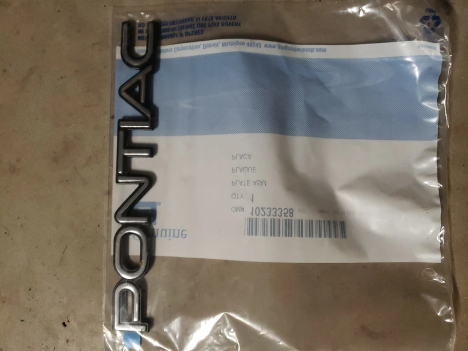 Nuevo de Lote Antiguo GM 10233358 PARA 88-95 Grand Prix Exterior-Trasero-Emblema "PONTIAC" Foto 3 de 3