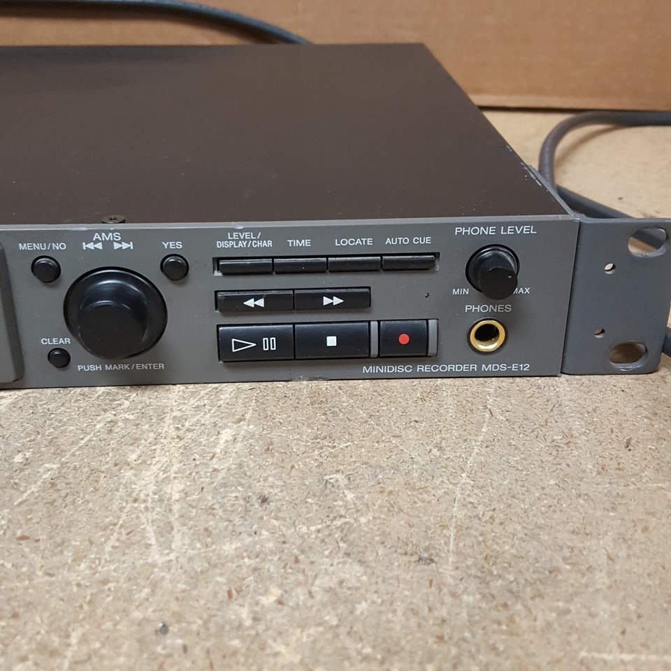 SONY MDSE12 MiniDisc Recorder Player (Does Not Eject) Read Ad For
