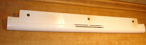 BOSCH-SIEMENS  BACKOFENTÜR GRIFFLEISTE WEISS HE 15020/03