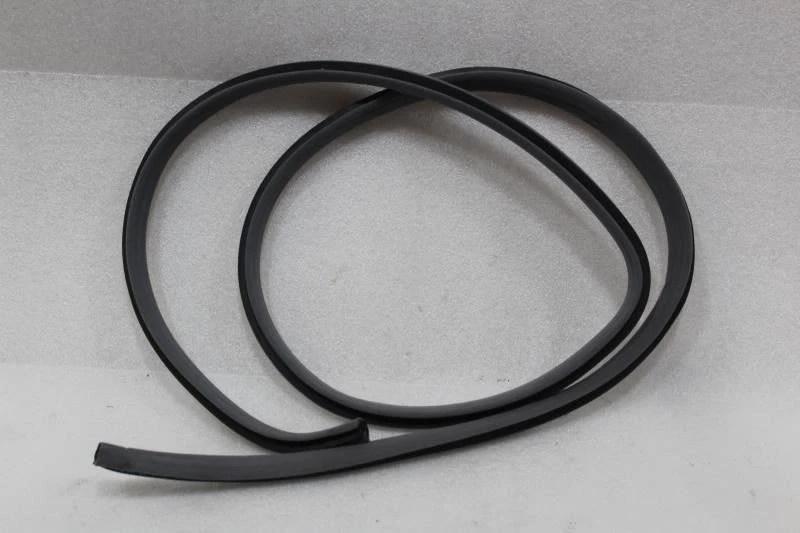 1995 1996 1997 1998 1999 2000 LEXUS LS400 RIGHT REAR DOOR JAMB WEATHERSTRIP SEAL - Image 2 of 4