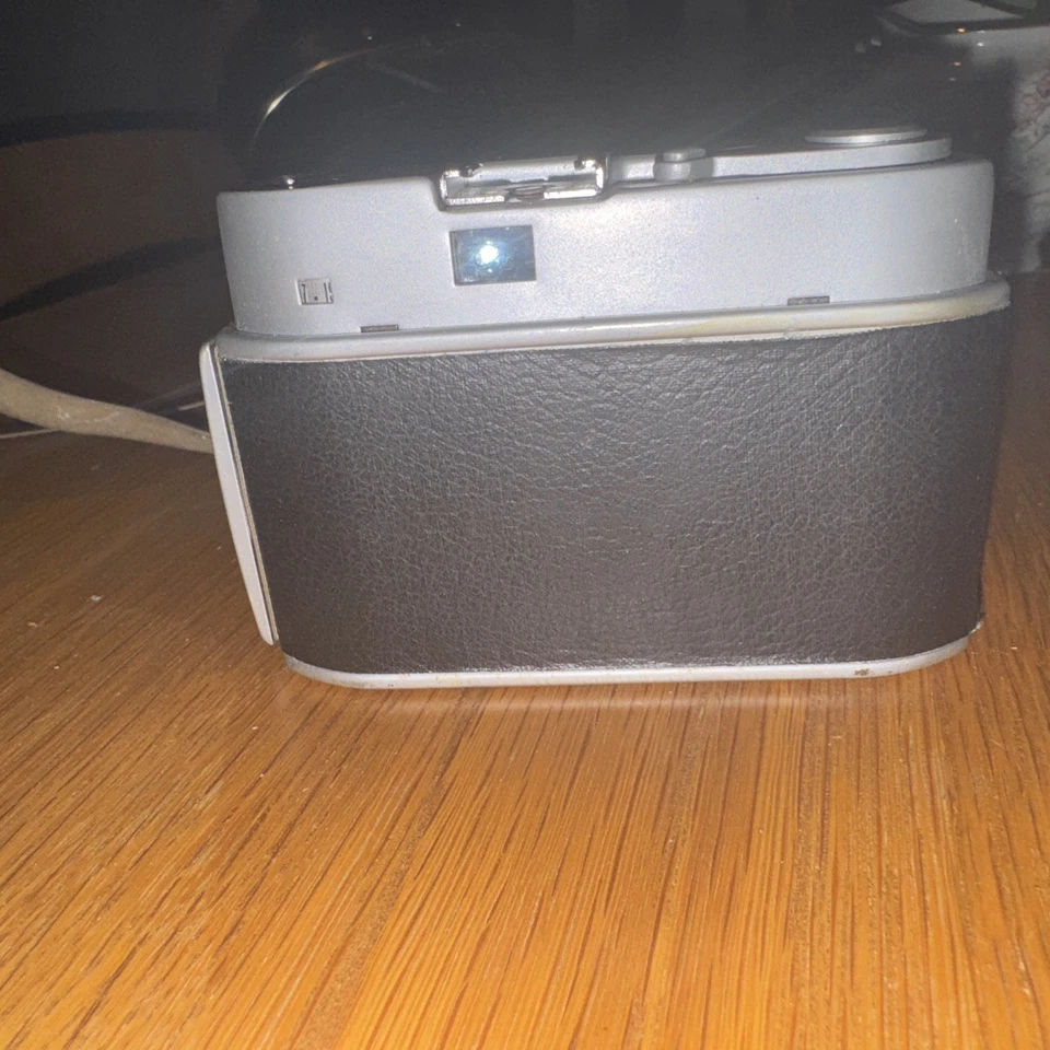 Vintage Beirette Modell II Camera Meritar Lens 2.9/45mm , case,  - Image 3 of 4