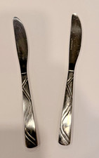 Lot of 2 Farberware Stainless Steel Swirl Rep...