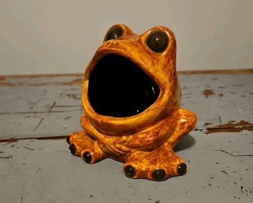 Vintage 1970's Orange Ceramic Big Mouth Frog Sponge Holder - Picture 1 of 11