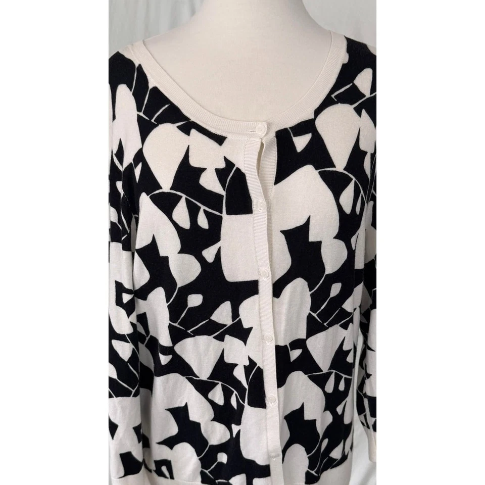 Suéter cárdigan halógeno para mujer XXL blanco negro estampado botón delantero  Foto 2 de 4