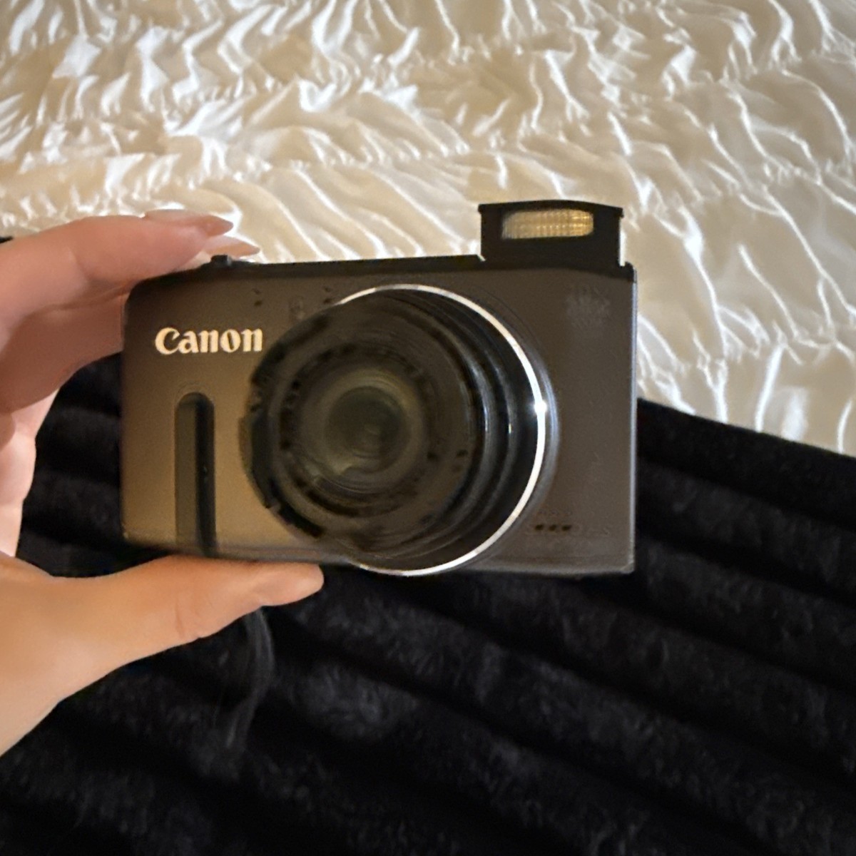 Canon PowerShot SX270 HS 12.1MP 20x Zoom Full HD Digital Compact