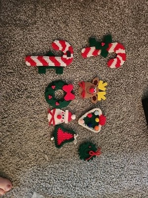 8 Vintage Handmade Plastic Canvas Christmas Refrigerator Magnets Yarn Art